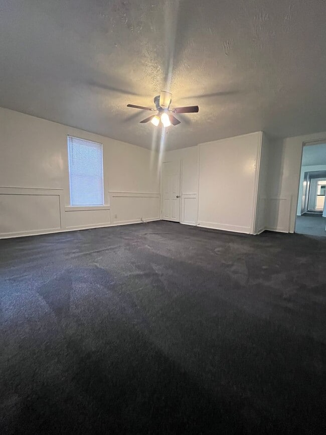 Building Photo - Second Street (112-A-B)