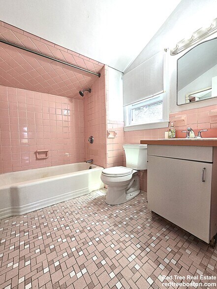 Building Photo - 20 Willow St