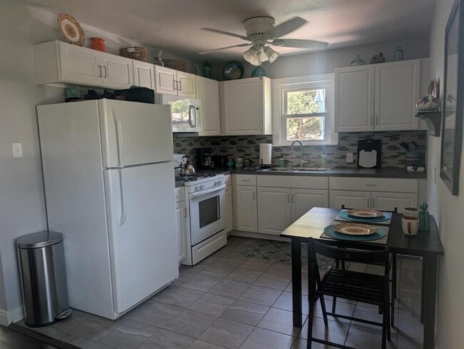 Building Photo - 4308 Avenue G