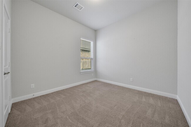 Building Photo - 20230 Windsor Fld