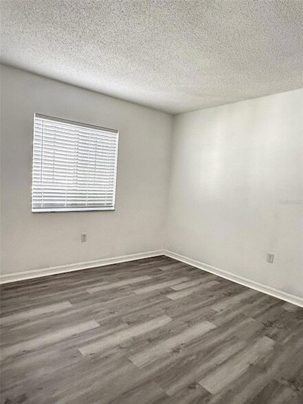 Building Photo - 7328 E Bank Dr