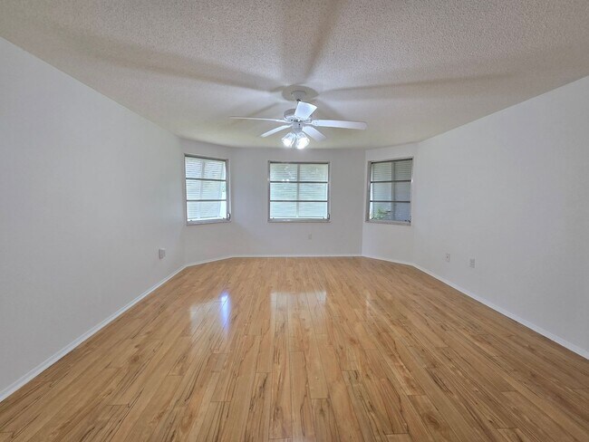 Building Photo - Charming 2 Bed / 2 Bath Home in Venice Gar...
