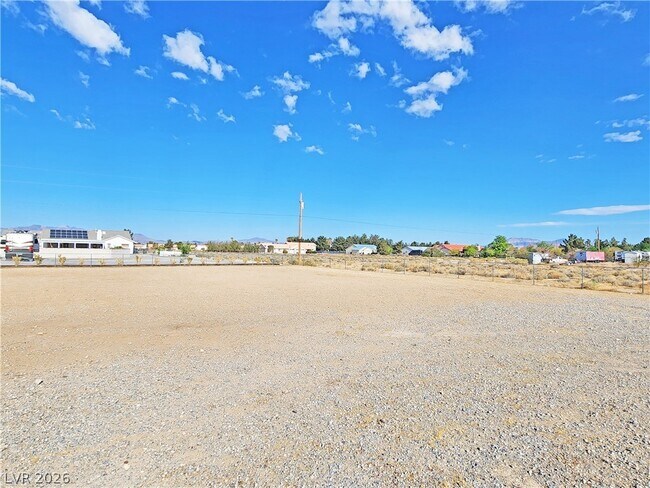 Building Photo - 3680 Ravine Ave