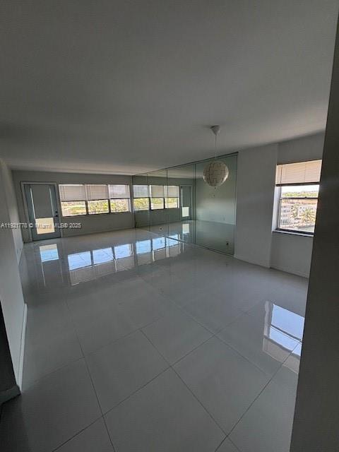 Building Photo - 401 Golden Isles Dr