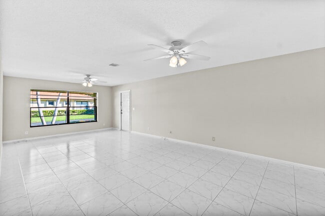 Building Photo - 4640 Rosewood Tree Ct