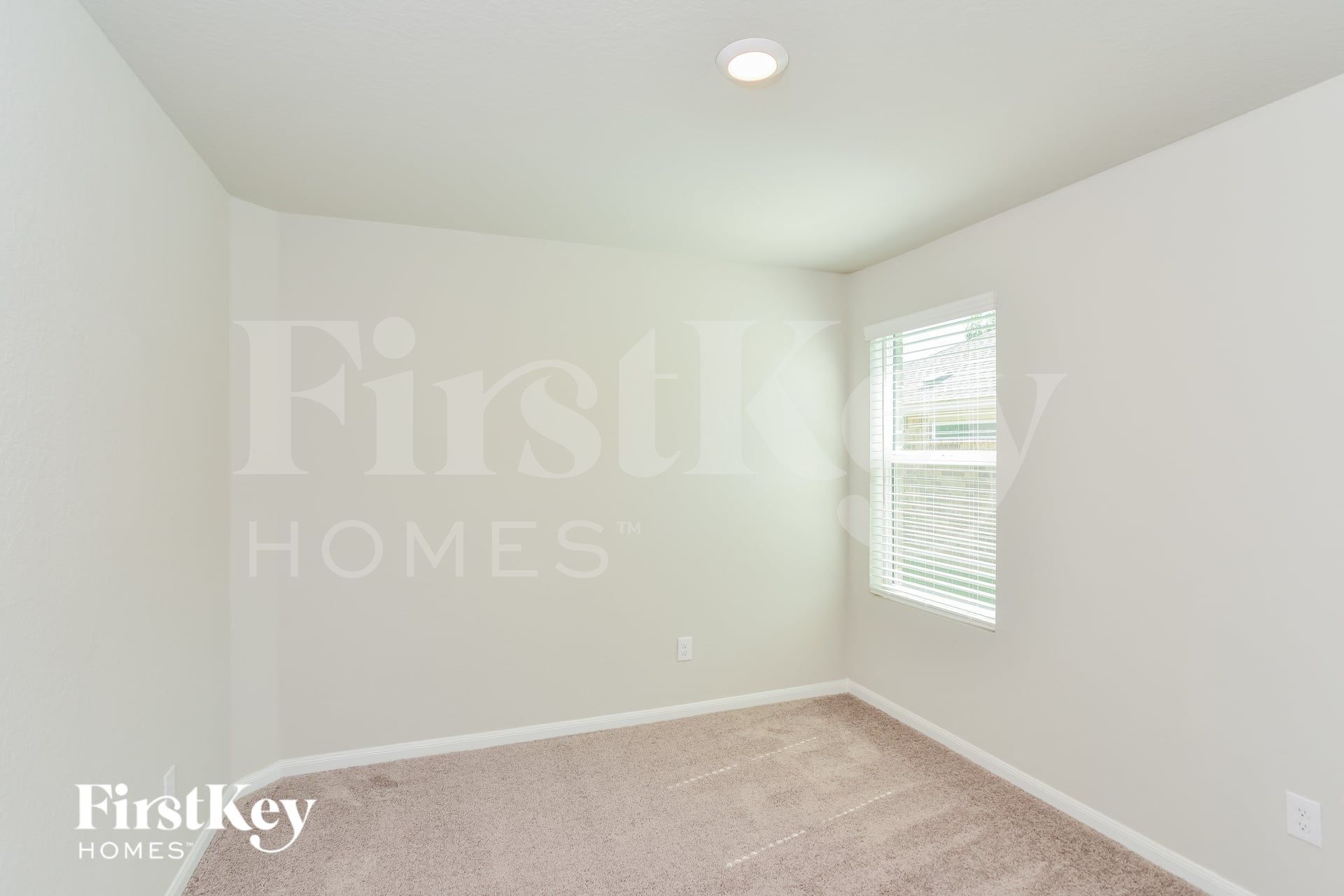 Building Photo - 15015 Maskette Ave