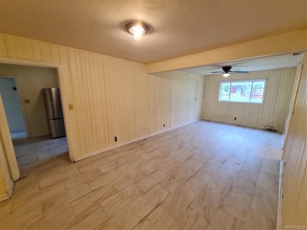 Building Photo - 1220 Lynwood Dr