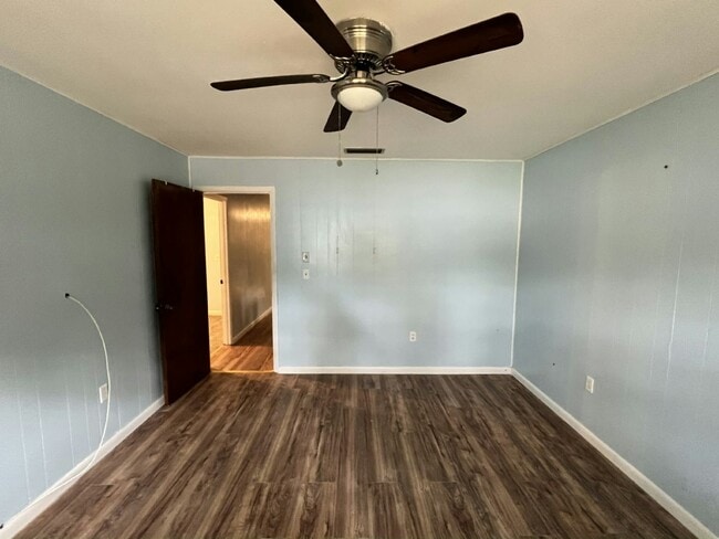 Building Photo - 7973 Elliott Rd