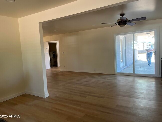 Building Photo - 626 N Hosick Cir