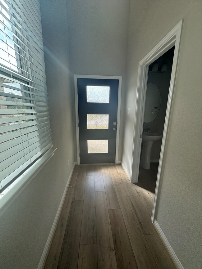 Building Photo - 18528 Meadow Point Ln