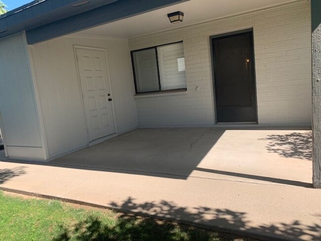 Building Photo - SUNLAND VILLAGE EASG CONDO OVER 55