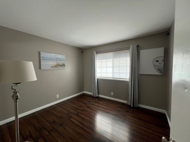 Building Photo - BLOSSOM VALLEY BEAUTY