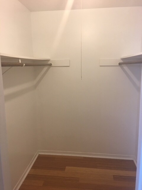 Building Photo - 1414 Castle Ct