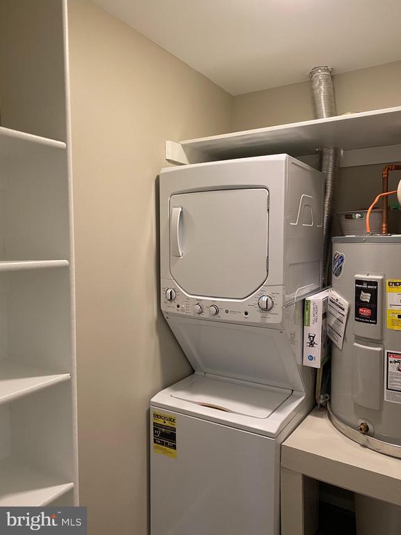 Building Photo - 9949 Grapewood Ct