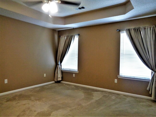 Building Photo - A NIce Home Waiting For You In Benton!