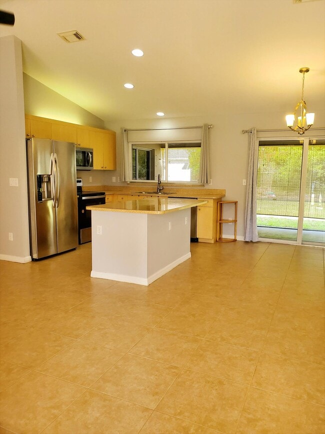 Building Photo - 3234 SW Fillmore St