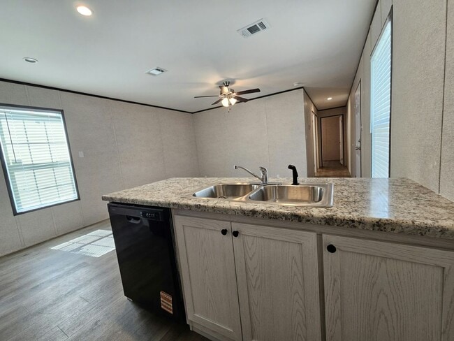 Building Photo - 1026 Myakka Dr