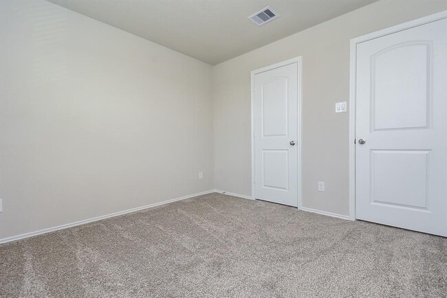 Building Photo - 9205 Inland Leather Ln