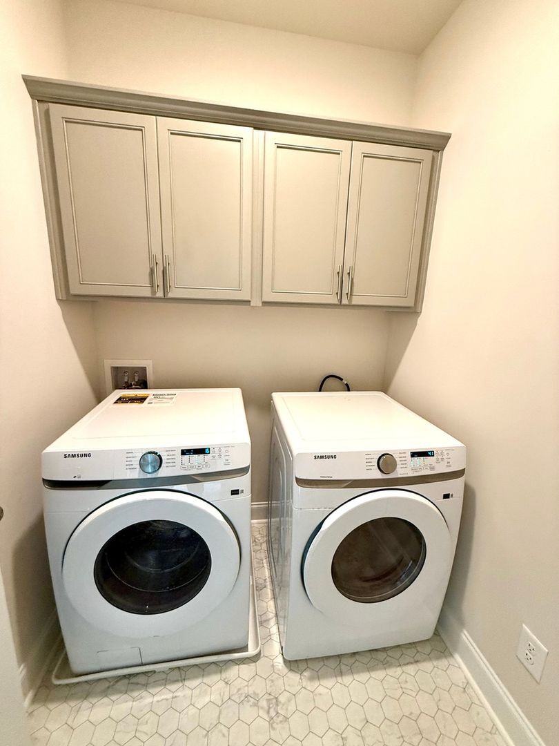 Building Photo - 1278 Ainsworth Alley