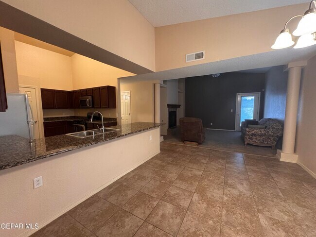 Building Photo - 6700 Hermoso Del Sol Dr