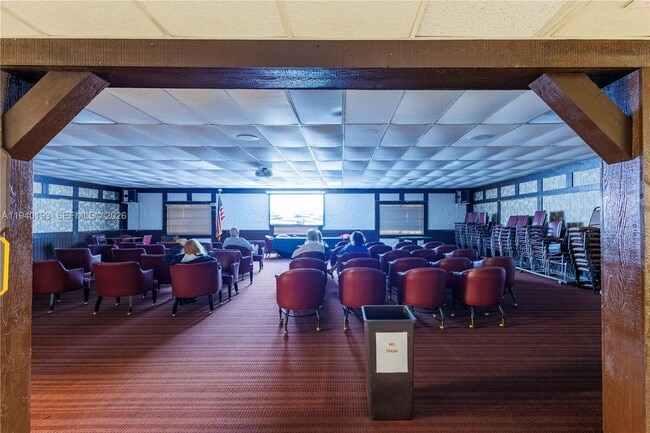 Building Photo - 3760 Inverrary Dr