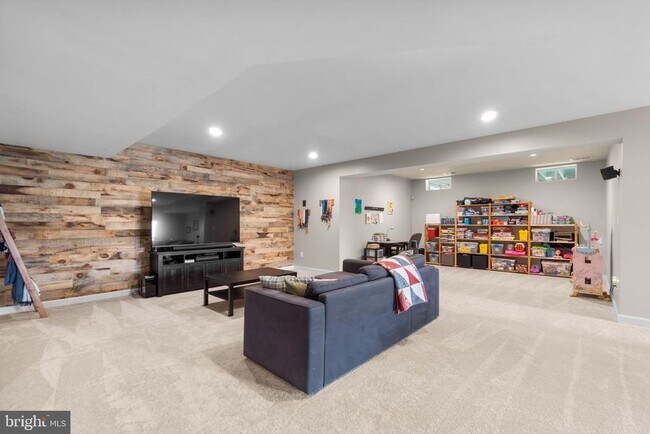 Building Photo - 4012 Belgrave Cir