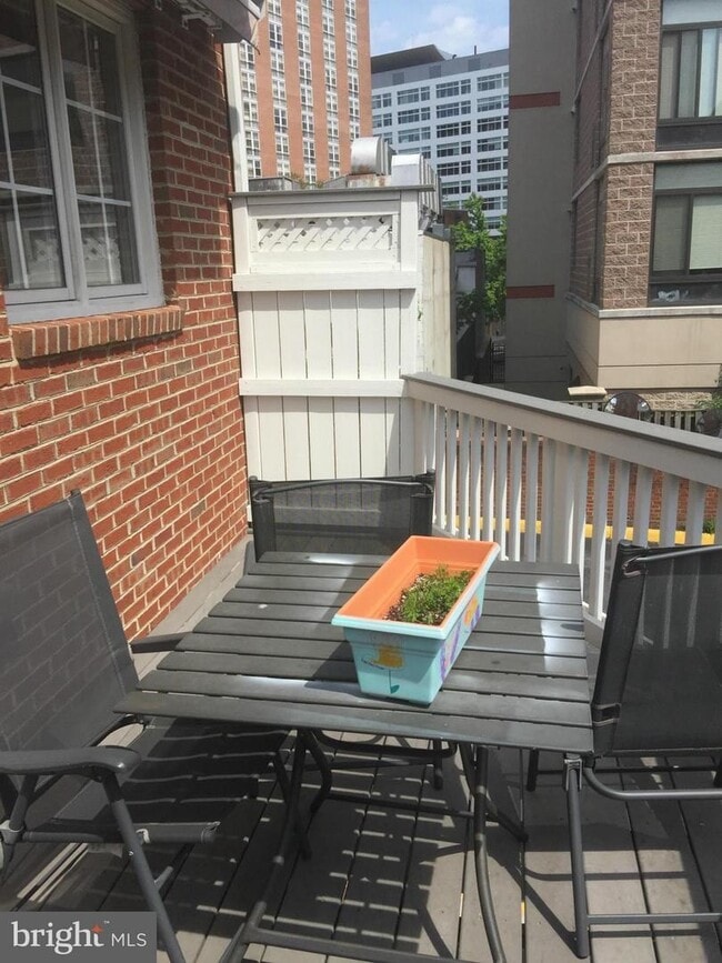 deck with remote retractable awning - 8706 Ramsey Ave