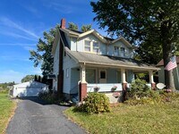 Building Photo - 354 E Indianola Ave