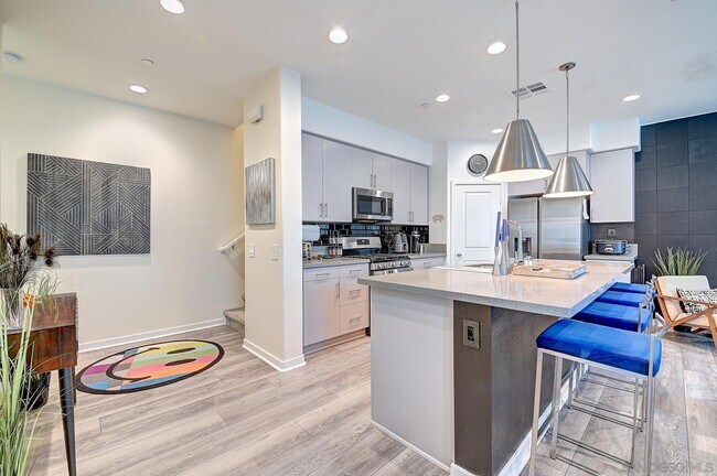 Building Photo - 10572 Acorn Pl