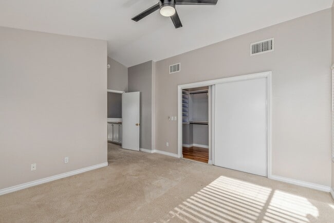 Building Photo - 2345 Potters