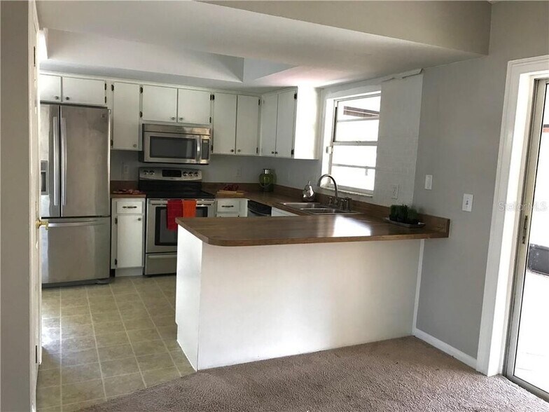 Building Photo - 4637 Cabbage Palm Dr