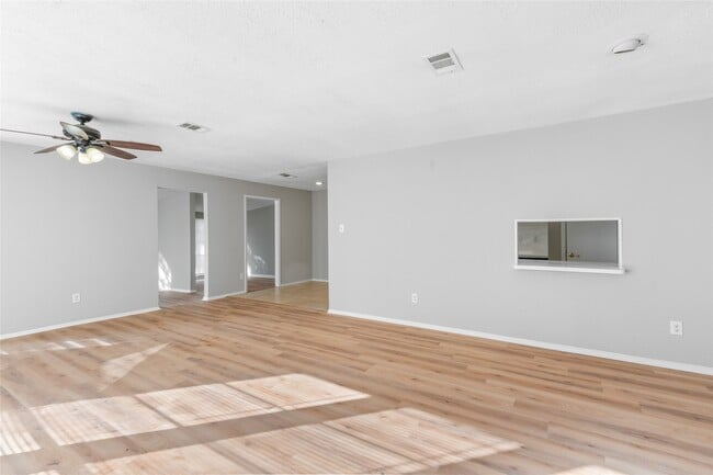 Building Photo - 2942 Heritage Colony Dr