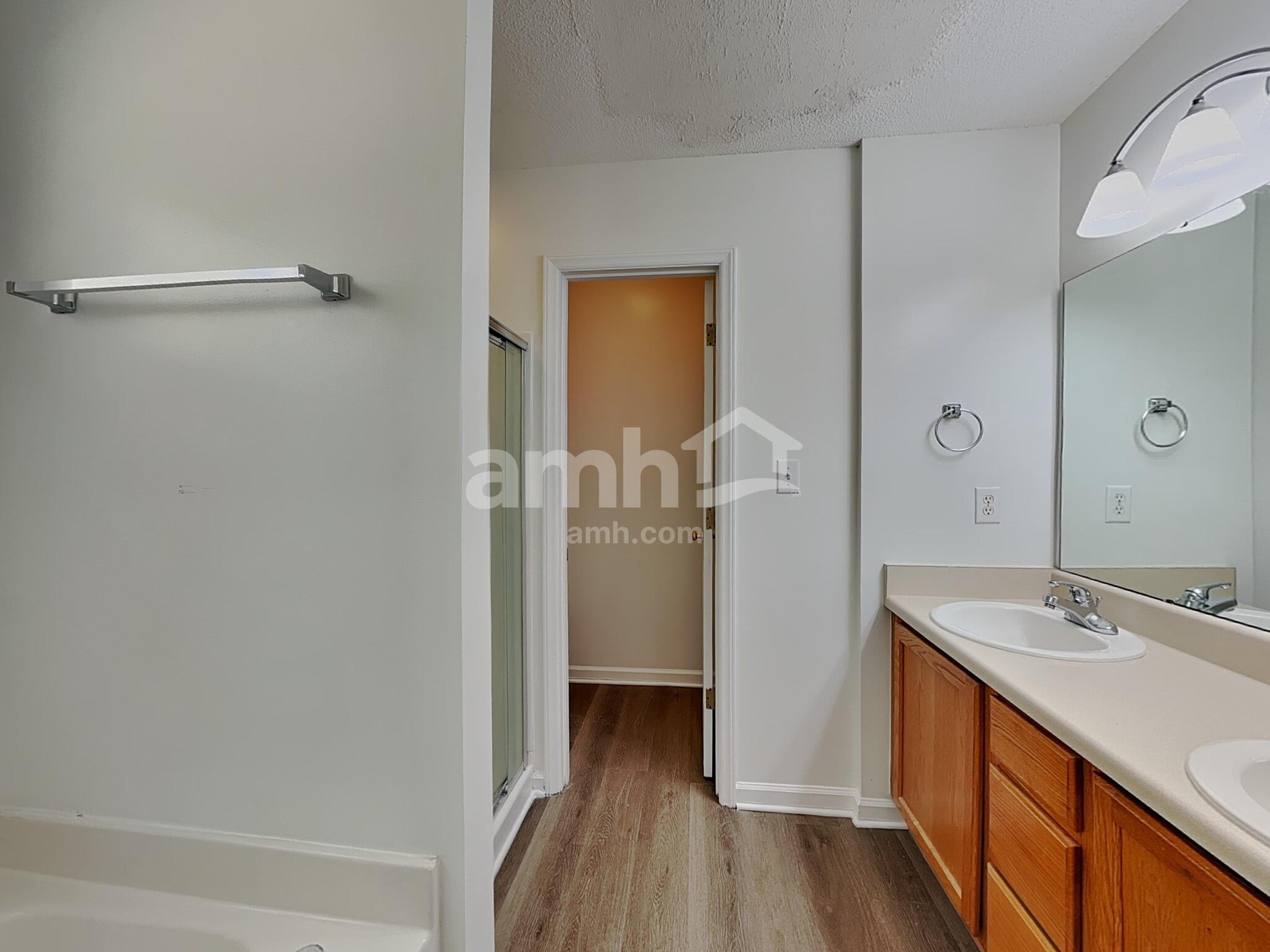 Building Photo - 2803 Stadium Dr