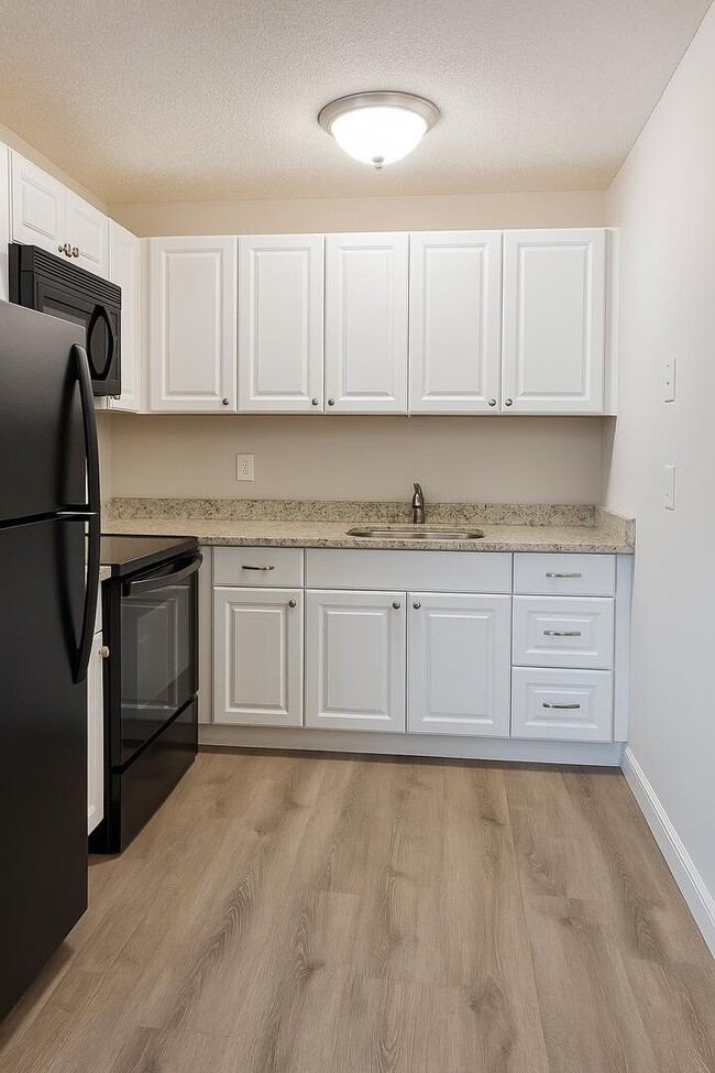 Building Photo - 2724 Vandiver Dr