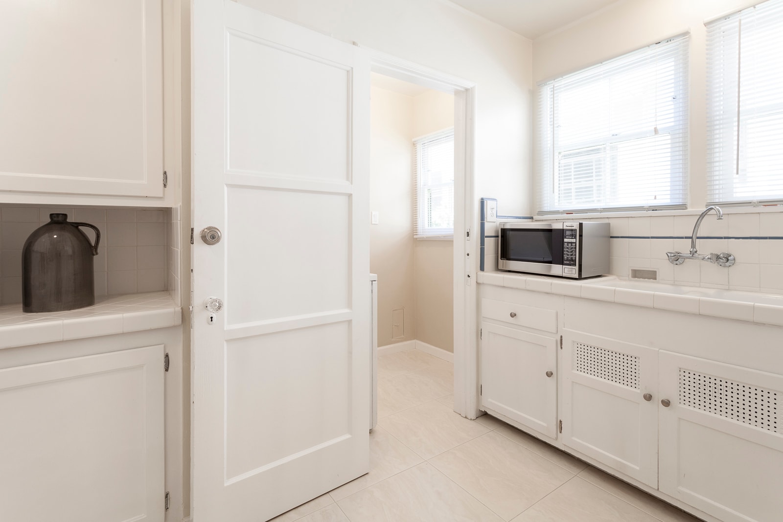 Kitchen - 1286 Devon Ave
