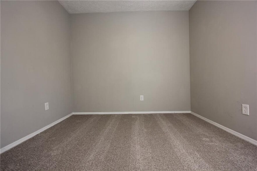 Building Photo - 3085 Creel Rd