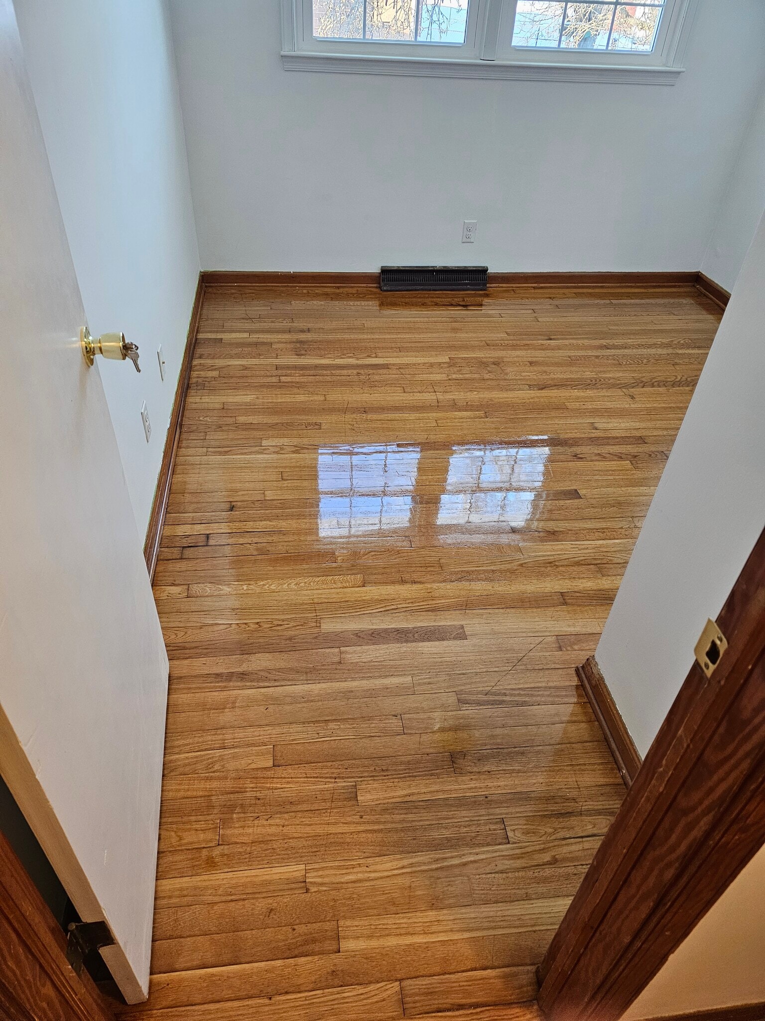 Building Photo - 312 Grove Ave
