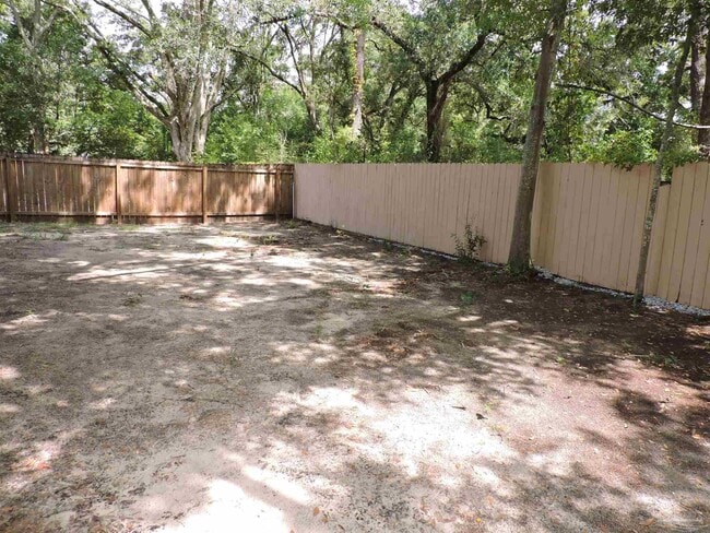 Building Photo - 1310 Pinnacle Dr