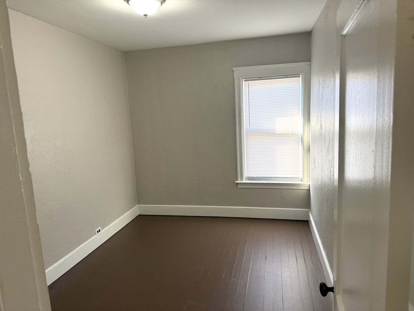 Building Photo - 28-30 Knight Street