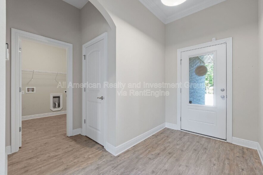 Building Photo - 242 Cecelia Dr NW