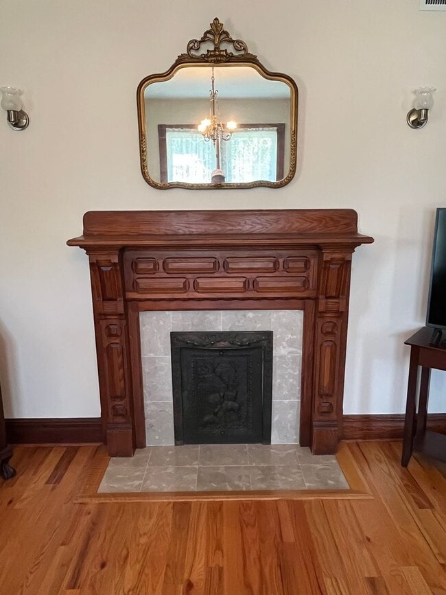 Building Photo - Beautiful 4-bedroom Farmhouse in Raphine a...