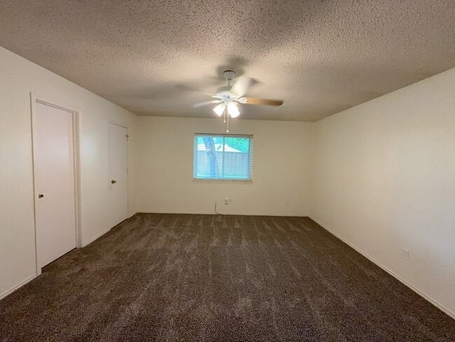 Building Photo - 6415 Elm Springs Dr