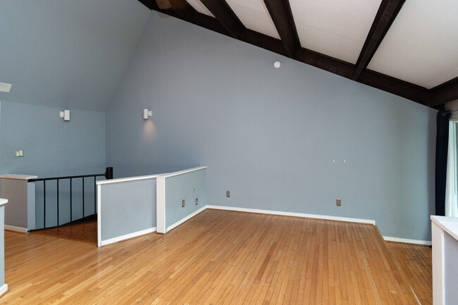 Building Photo - 9 Arden Way