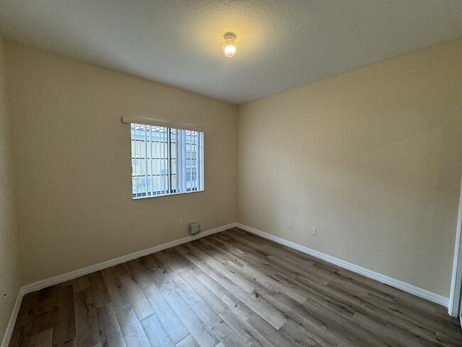 Building Photo - 1562 Cumin Dr