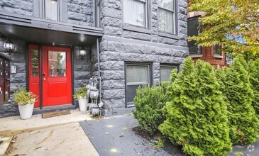 Building Photo - Lovely 2 BR/2 BA 1st Level Condo in Shaw!