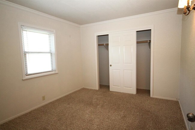 Building Photo - 26601 Big Pines Hwy