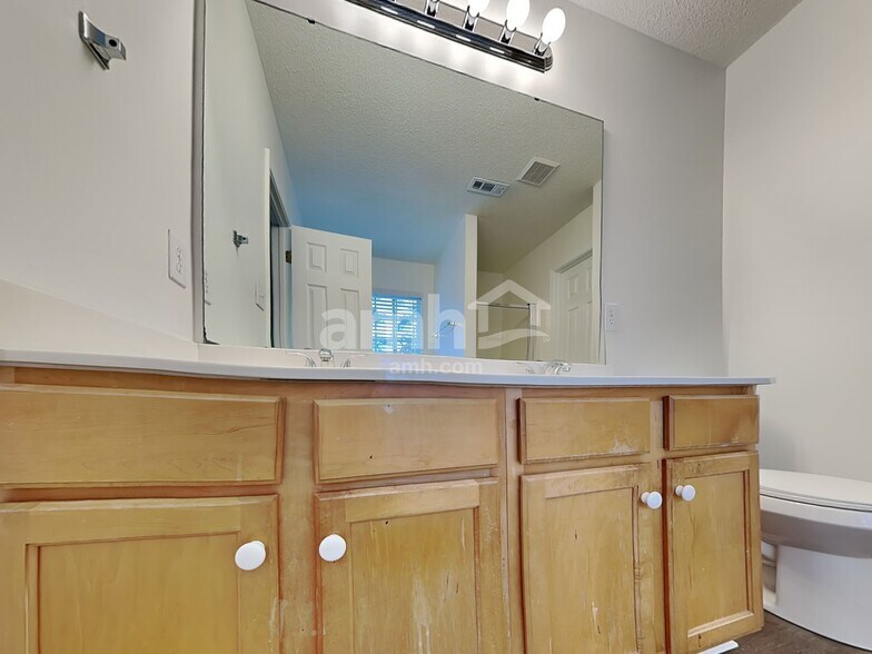 Building Photo - 3040 Bethwicke Ct