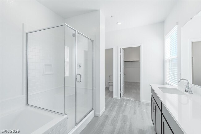 Building Photo - 9927 Kimura Hls Ave