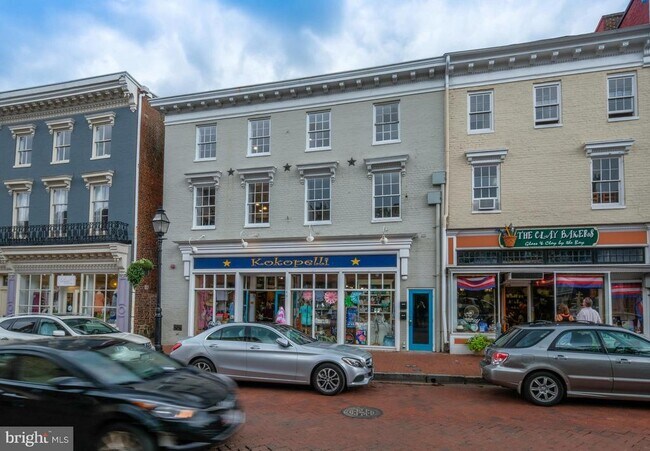 Building Photo - 149 Main St