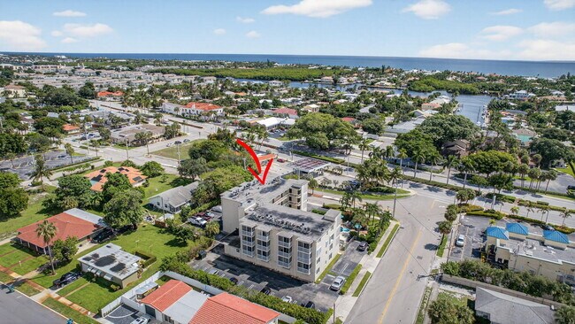 Building Photo - 1131 SE 4th St